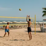 Dove praticare beach volley a Riccione: i lidi migliori con campi attrezzati e servizi extra